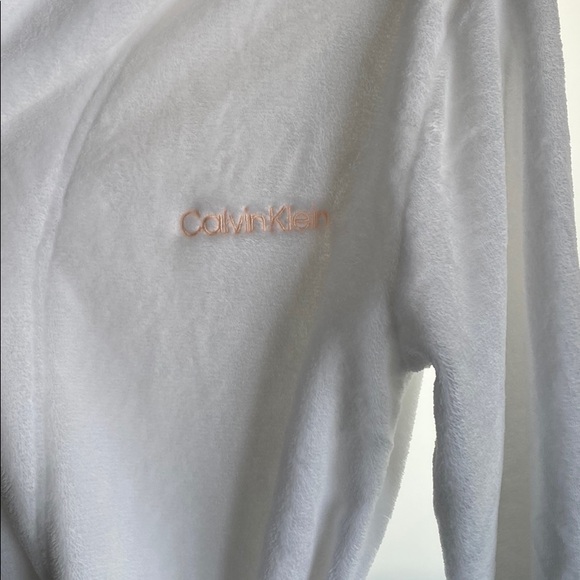 Calvin Klein Robe - Picture 3 of 4